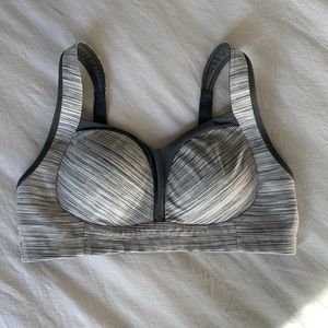 Lululemon Sports Bra Ta Ta Tamer lll
